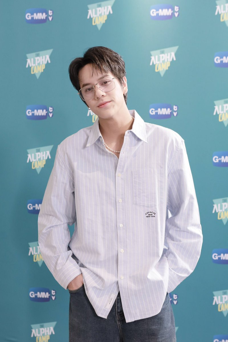 ProjectAlphaTH's tweet photo. รุ่นพี่ศิลปิน "นนน กรภัทร์" @mynameisnanon พร้อมร่วมพูดคุย ทำกิจกรรม และส่งต่อคำแนะนำให้กับเหล่า Alpha ในรายการ The Alpha Camp แล้ว! เจอกันได้ในเวลา 18:30 น. เป็นต้นไป 

📍UNION MALL 5 FL., UNION CO-EVENT STUDIO 

และสามารถรับชมถ่ายทอดสด
ได้ทาง https://t.co/XuiqwGCc4d

#TheAlphaCamp5thLive
#ProjectAlphaNewClan
#GMMTV