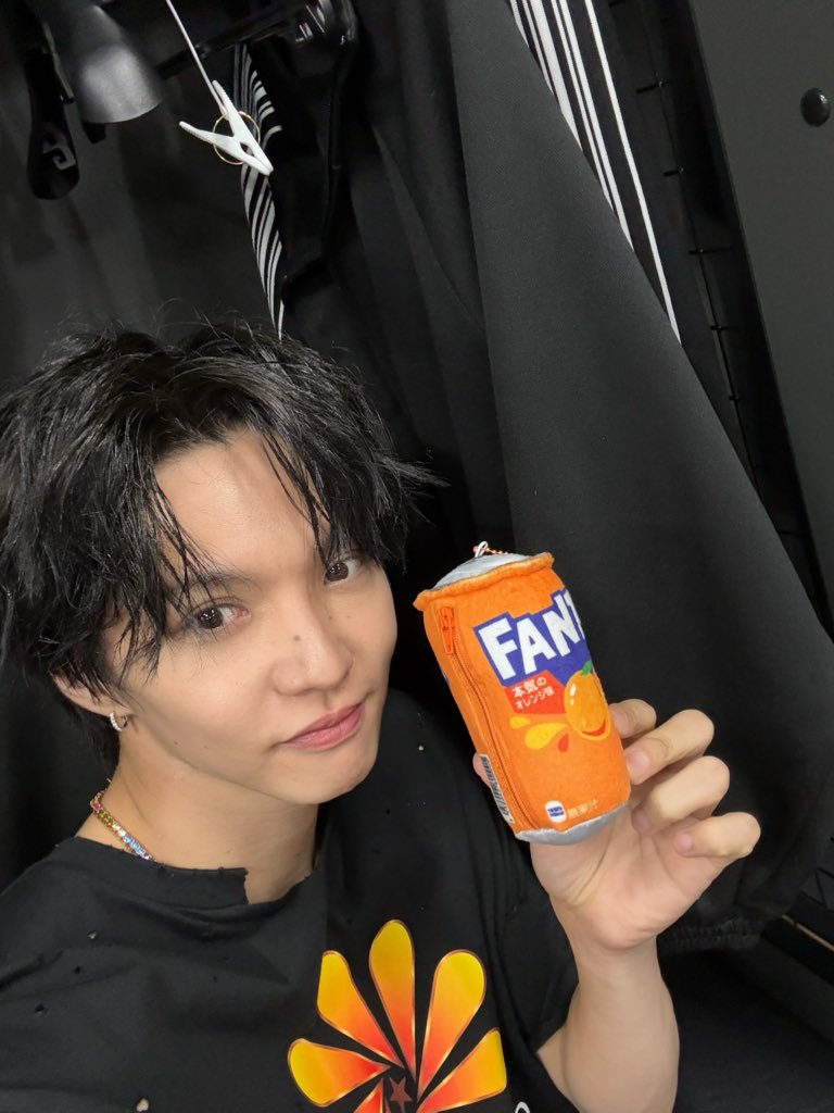 taiki__official's tweet photo. #SUNFLOWER
有明1日目
凄い盛り上がりでした⤴️⤴️

会場、とても暑かったので
熱中症に気をつけてお帰りください✨

ファンタのキーホルダー
いただきました🍊

#SF_FNT https://t.co/M8fCkPsmH1
