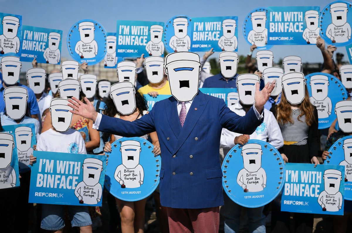 BinfaceFanComm's tweet photo. @Nigel_Farage Clacton Calling Binface.

Met Police calling Nigel.

Vote Binface for Clacton 🗑 https://t.co/EaDLF1Sju0