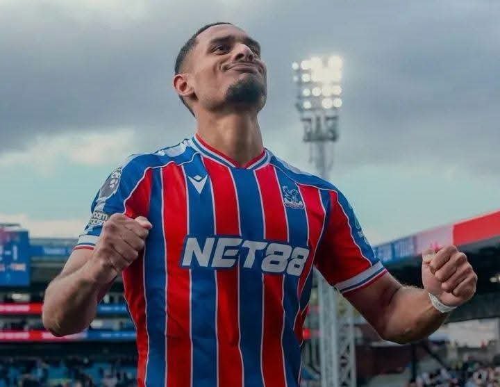tchato18's tweet photo. 🚨 Jamie Carragher on Chelsea's £52 million signing of Maxence Lacroix:

«"I don't think he's worth that fee. £52 million is a lot of money for a center-back who has only played for a club like Crystal Palace. He hasn't proven himself at a top club yet, so I believe Chelsea have overpaid."»

«"In my opinion, he still has a lot to prove before commanding a transfer fee like that. Players in his position should show they can perform consistently at the highest level before being valued at that price."»