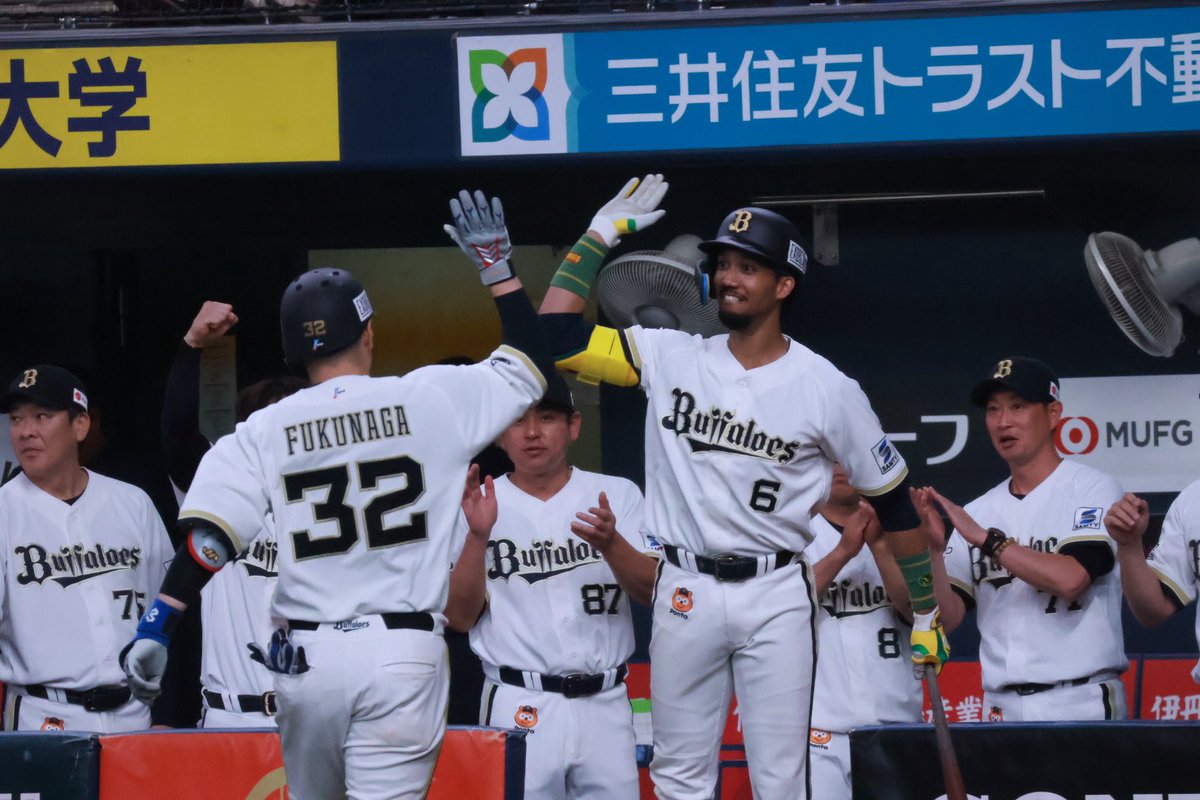 munenofan_'s tweet photo. ゴンゾー今期1号おめでとうありがとう〜⚾️🌟✊🏻
#福永奨
#宗佑磨
#Bs2026 https://t.co/0k2rLMTwJq