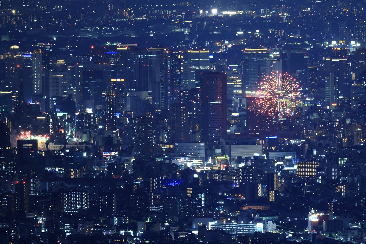ikomasanjou's tweet photo. 今日は「天神祭」の「奉納花火」ですね🎇
#生駒山上遊園地
#絶景
#天神祭
#奉納花火 https://t.co/m2Z7dGk03Q
