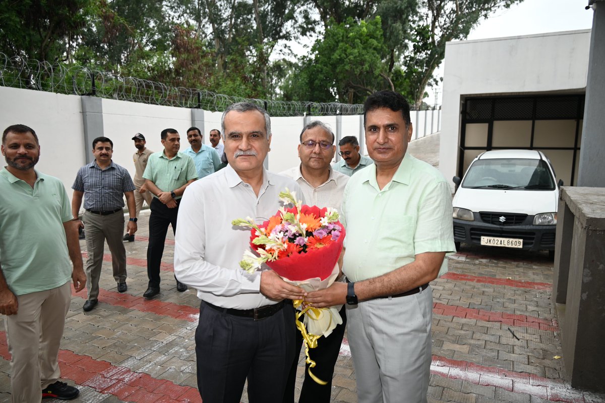 JKACB's tweet photo. J&amp;K ACB organised Free Disease Screening Camp for Employees and Their Families. More details on https://t.co/Xk1imuj2Fz @diprjk @shaktipathak71 https://t.co/SLm3C8yyAW