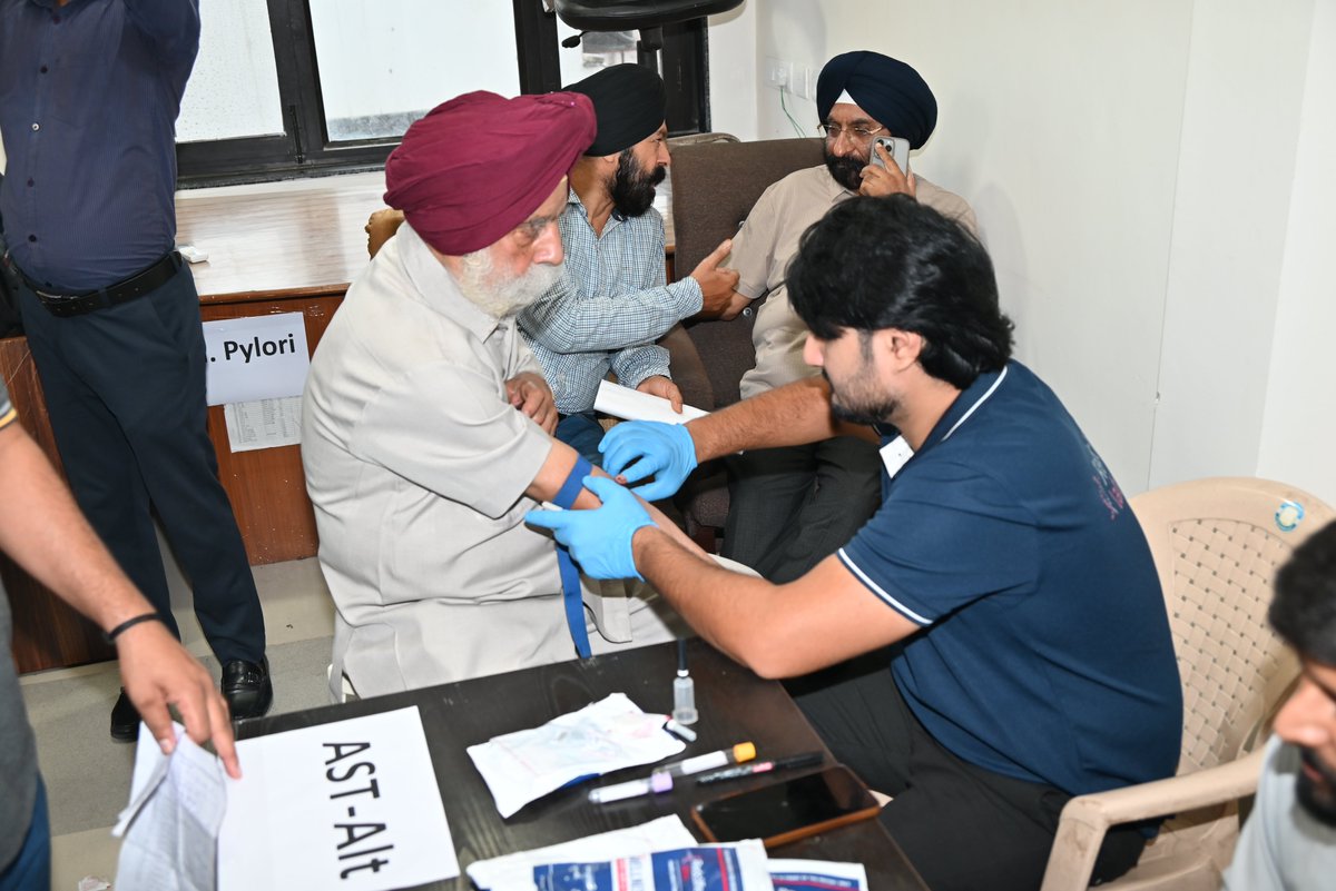 JKACB's tweet photo. J&amp;K ACB organised Free Disease Screening Camp for Employees and Their Families. More details on https://t.co/Xk1imuj2Fz @diprjk @shaktipathak71 https://t.co/SLm3C8yyAW