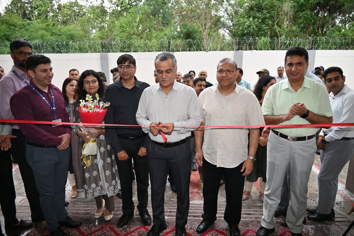 JKACB's tweet photo. J&amp;K ACB organised Free Disease Screening Camp for Employees and Their Families. More details on https://t.co/Xk1imuj2Fz @diprjk @shaktipathak71 https://t.co/SLm3C8yyAW