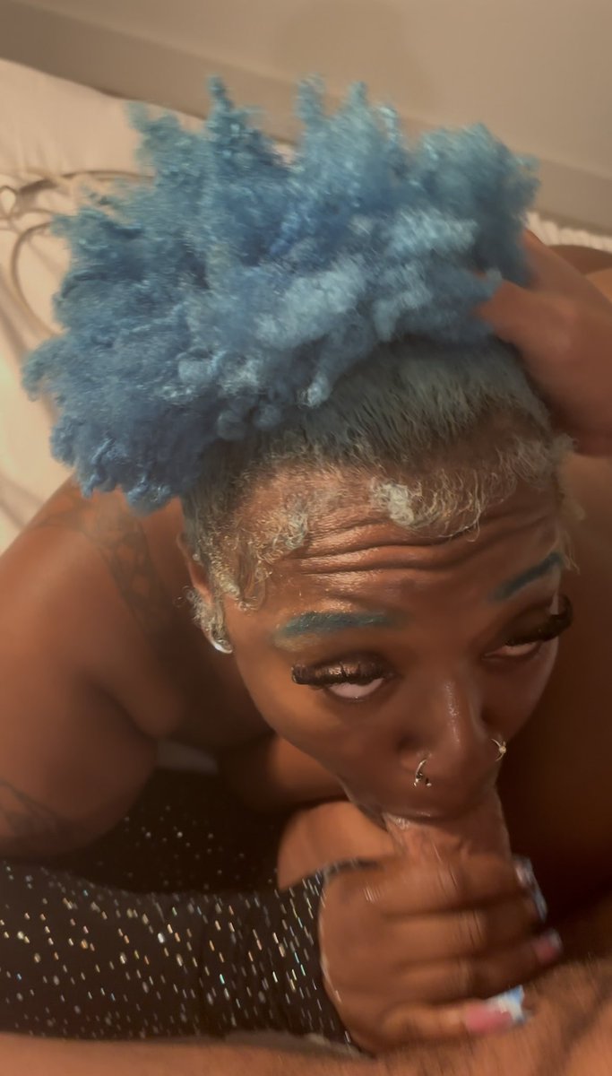 moonlovr444's tweet photo. I be lookin so pretty when I suck dick 🥺 https://t.co/1C5UNyWOGI