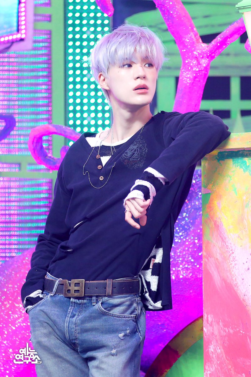 멜 tweet media