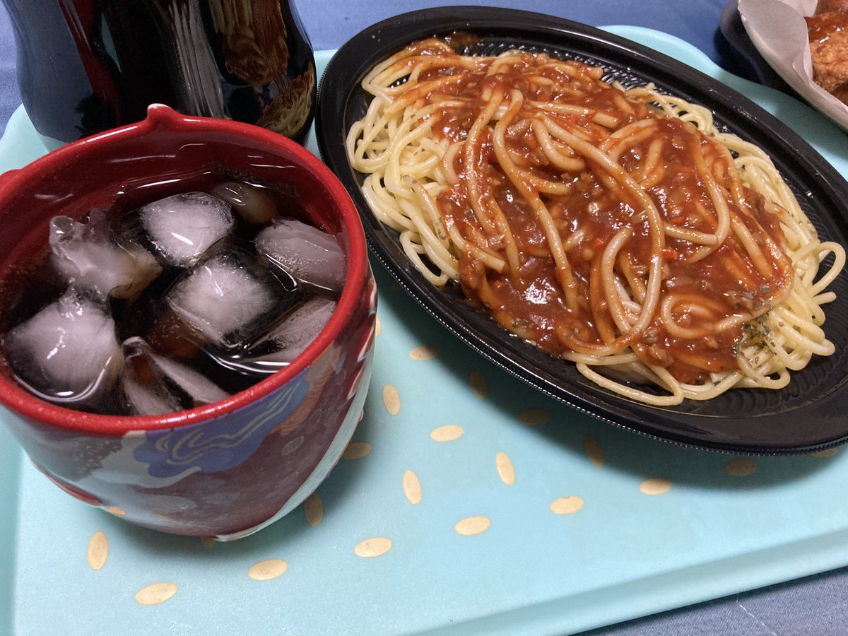tottoko_86tr's tweet photo. 今年も隅田川花火大会はお家から🎆
揚げ物と一緒にいただきます(*^o^*) https://t.co/6QEKhJ5vle