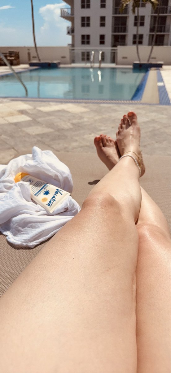 devotedfriend72's tweet photo. So relaxing 😎 https://t.co/cebzvexGj1