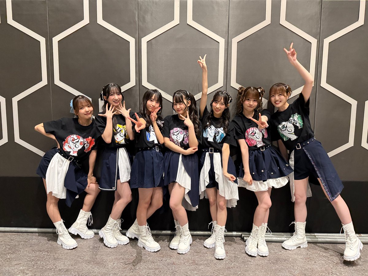 battengirls_jp's tweet photo. ／
ばってん少女隊11周年記念ライブ
〜アンコール〜
＼

会場にお越しくださった方も配信で見てくださった方もありがとうございました🤍

本日の感想は
『 #ばっしょー福岡11周年』
を付けて教えてください🎶 

特典会までありがとうございました🌟

#ばってん少女隊 #ばっしょー https://t.co/2XpduVTZk6