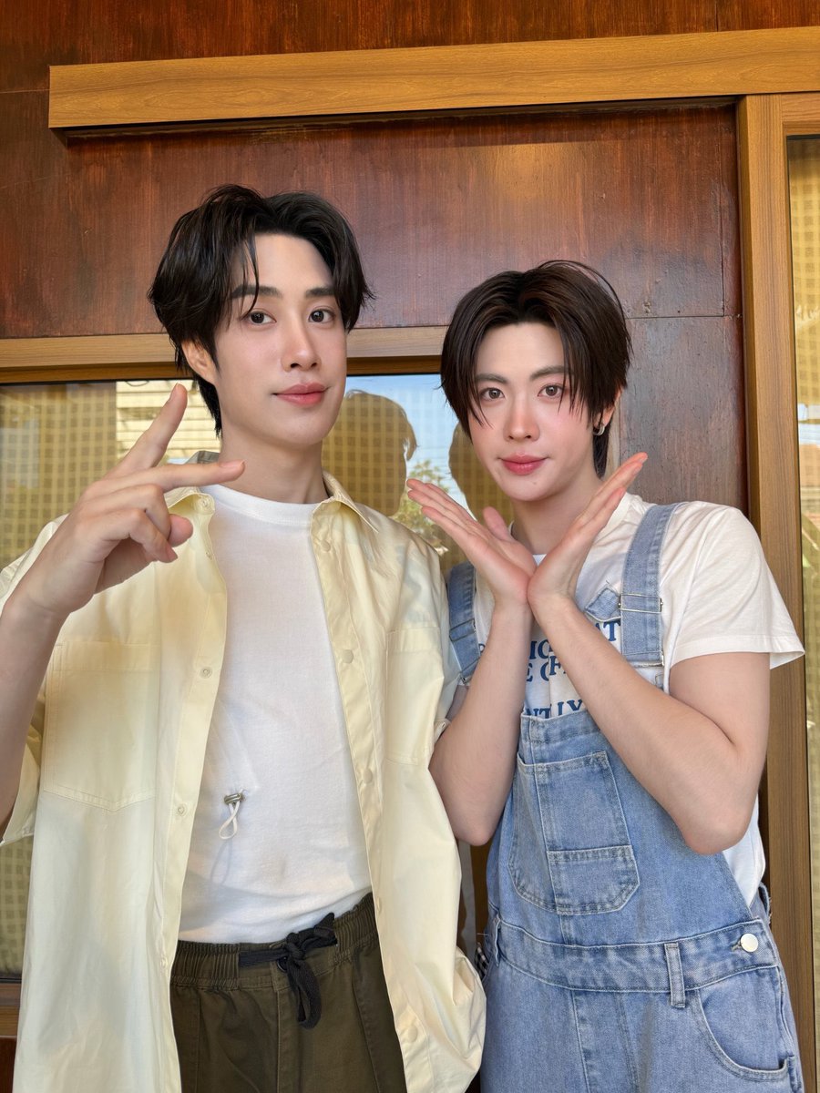 saa03_e's tweet photo. พี่อย่าให้ลูกหนูหยุดใส่เอี๊ยมนะคะ ทำต่อไปนะคะ รักน้องเฟิ้ดชุดเอี๊ยมที่สุด ㅜ ㅜ ㅜ ㅜ https://t.co/35JLS4C4C7