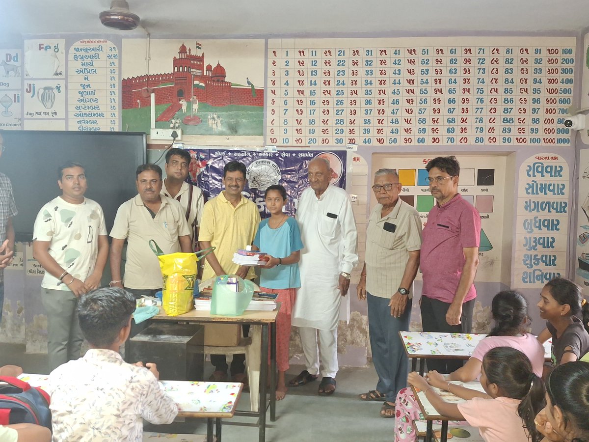 bvpgujarat's tweet photo. Education kit distribution by #Isanpur branch of #BVPGujarat
#Gujarat #BVP #india #BharatVikasParishad #BVPMadhyaGuj #BVPGujaratCentral #ahmedabad https://t.co/C7lPFtgJ40
