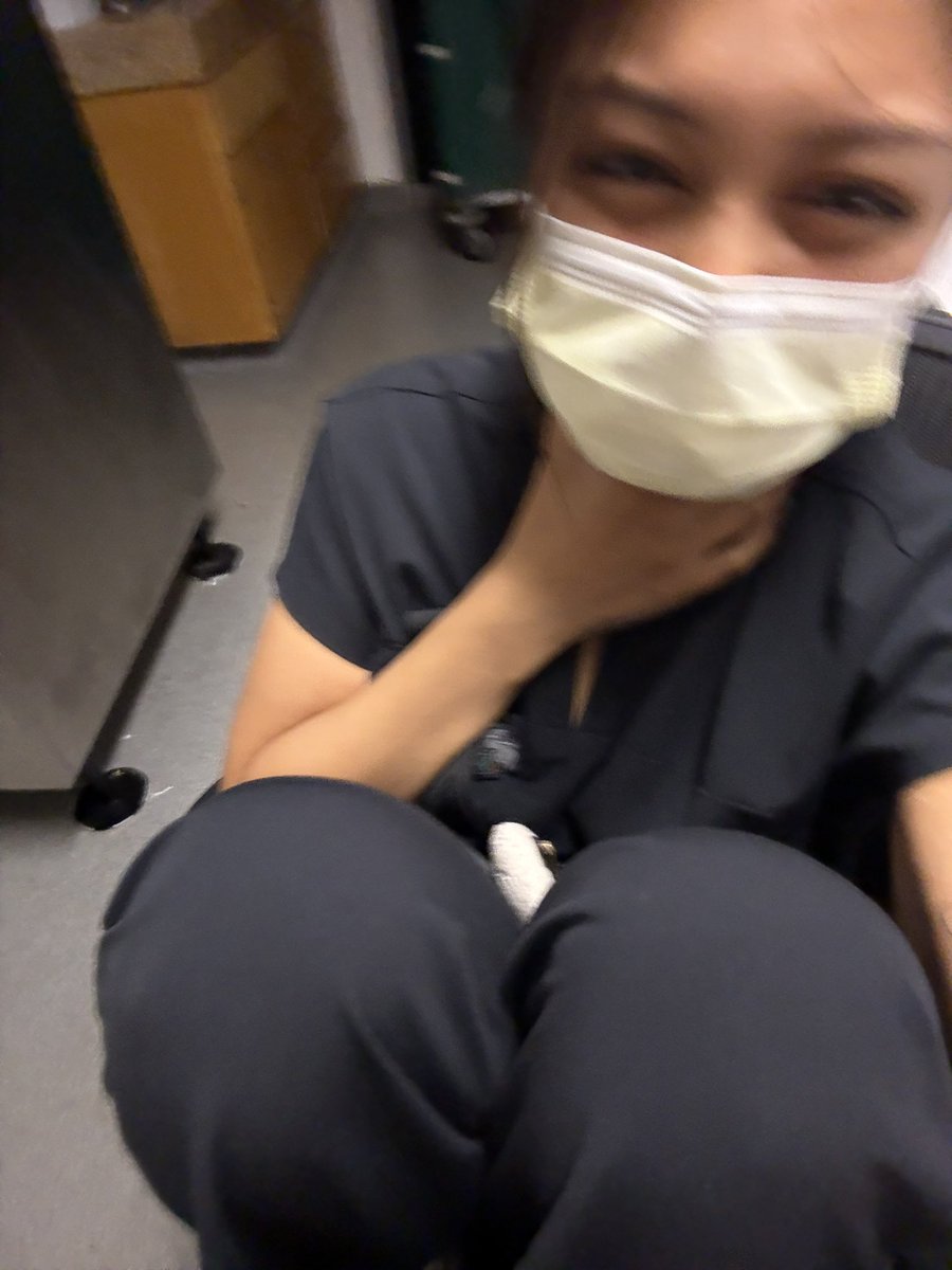 cloudmangoluvr's tweet photo. hour 13 of my 16hr shift https://t.co/q5W77KDg7r