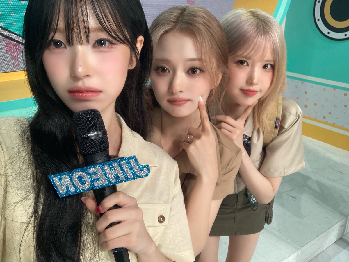 realfromis_9's tweet photo. [💌] #쇼음악중심
2026.07.25

#fromis_9 #프로미스나인
#GlowME #VitaminME https://t.co/6PSBGYpZXv