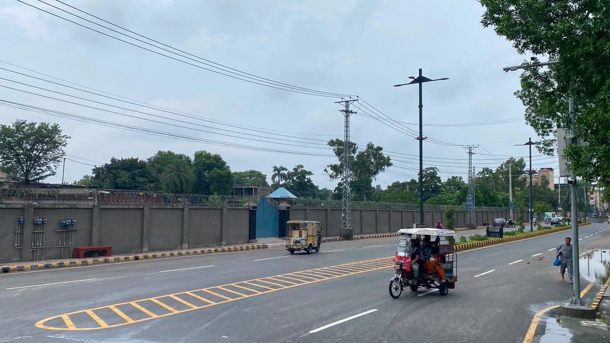 MaryamNSharif's tweet photo. All major roads in Gujranwala have been cleared following heavy rainfall. https://t.co/PyOAYpzGQC