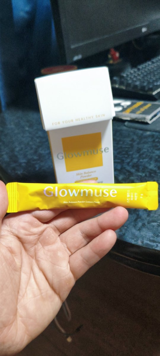 nekooban's tweet photo. Glowmuseのスキンバランスパウダー🍋
肌の特許原料配合で手軽に抗酸化ケアができるの最高！さっぱりしたレモン味でお水なしでもスーッと溶けるから毎日続けやすい👍インナービューティー始めたい人にかなりオススメ！ https://t.co/qn0zRoKPCr
