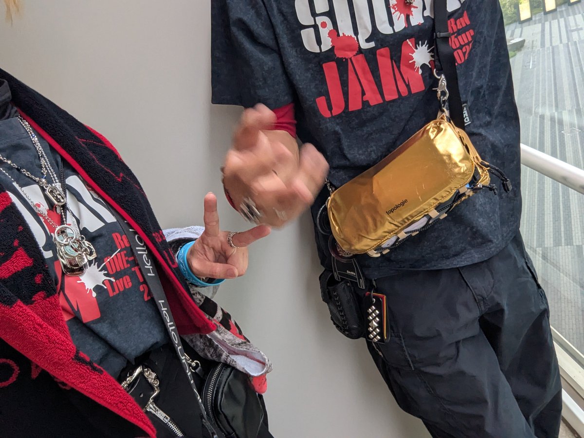 0905_blackwolf's tweet photo. 彼氏と合流して入場！🩸 https://t.co/Ifd9mb4Vgx