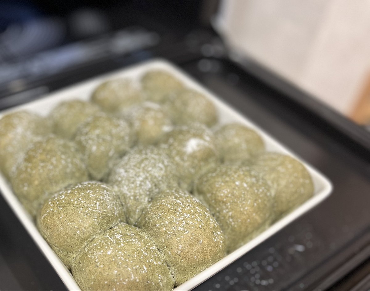 yidayuzi's tweet photo. 先週焼いたヨモギのちぎりパン
#パン活 #nichijousapanji https://t.co/Bze1f6hfKd