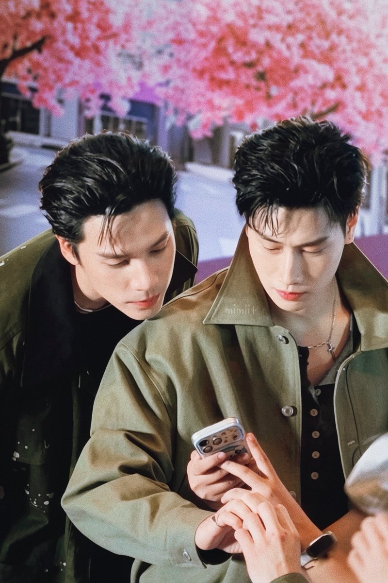 mimiit94's tweet photo. สายตาสั้นแหละ😌

FnF 2nd ANV X JBBJJFA

#foundnfoundxJesBibleJJayFuaiz https://t.co/8cGJwc8a43