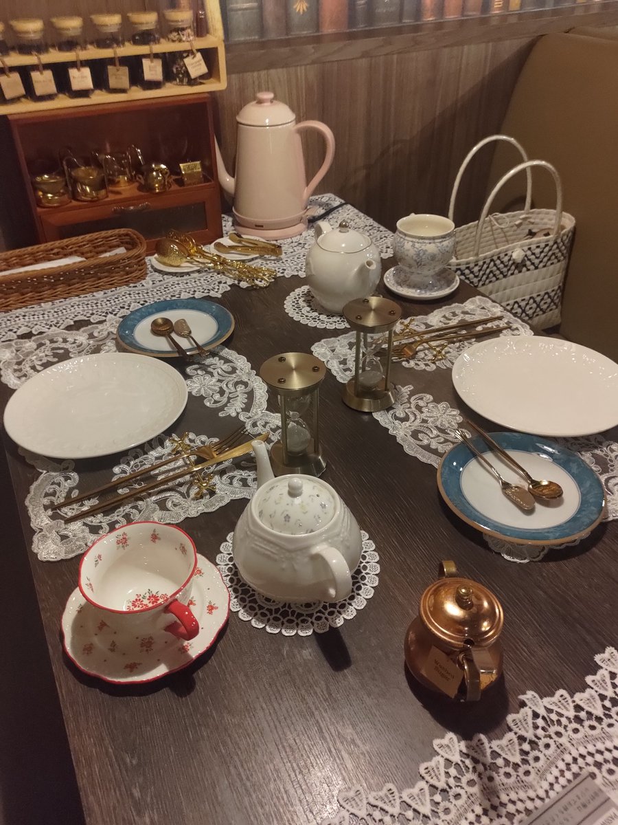 syalio's tweet photo. お友達と桃のアフヌン行ってきた〜！美味しかったし紅茶も色々あって美味しかったし、カップも可愛かった〜🍑 https://t.co/tucEbrJ4kq
