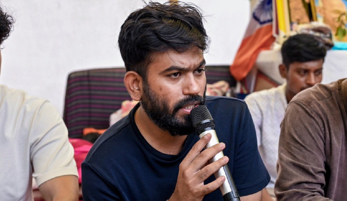 sathyashrii's tweet photo. One request: If you get the opportunity to meet him, ask for his views on reservation. https://t.co/2ShQBfESwF
