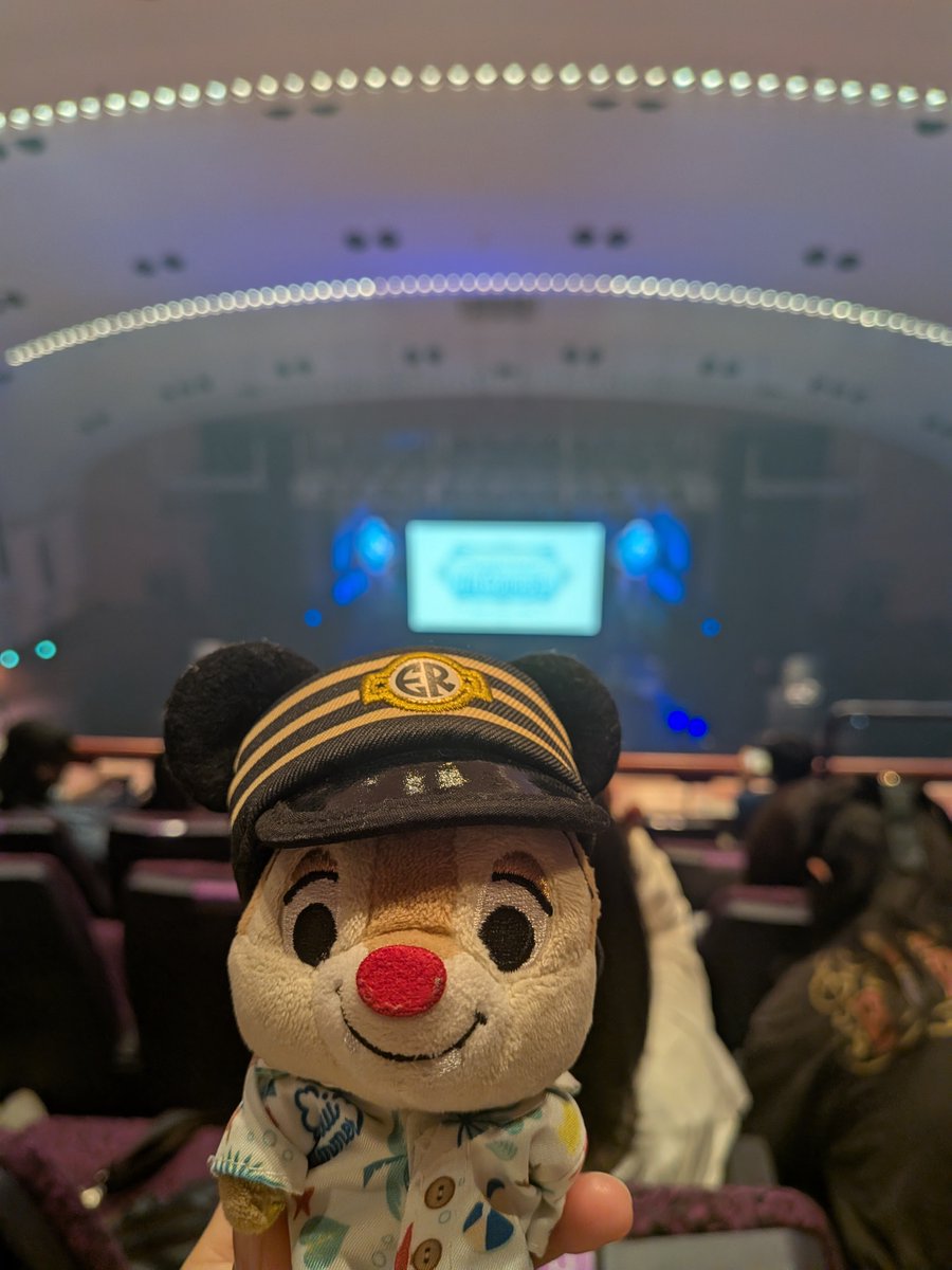 natudale106's tweet photo. 本日の２現場目✨
ジュビリーインコンサートin国立大ホール🫶AKBさん以来お久しぶりです笑
音楽聞くだけだからA席で👍
パークの映像も流れるから、目も耳も幸せだった☺️
クリスマスで締められるのは幸せだけど、季節外れすぎたw https://t.co/oKzepWqTf9