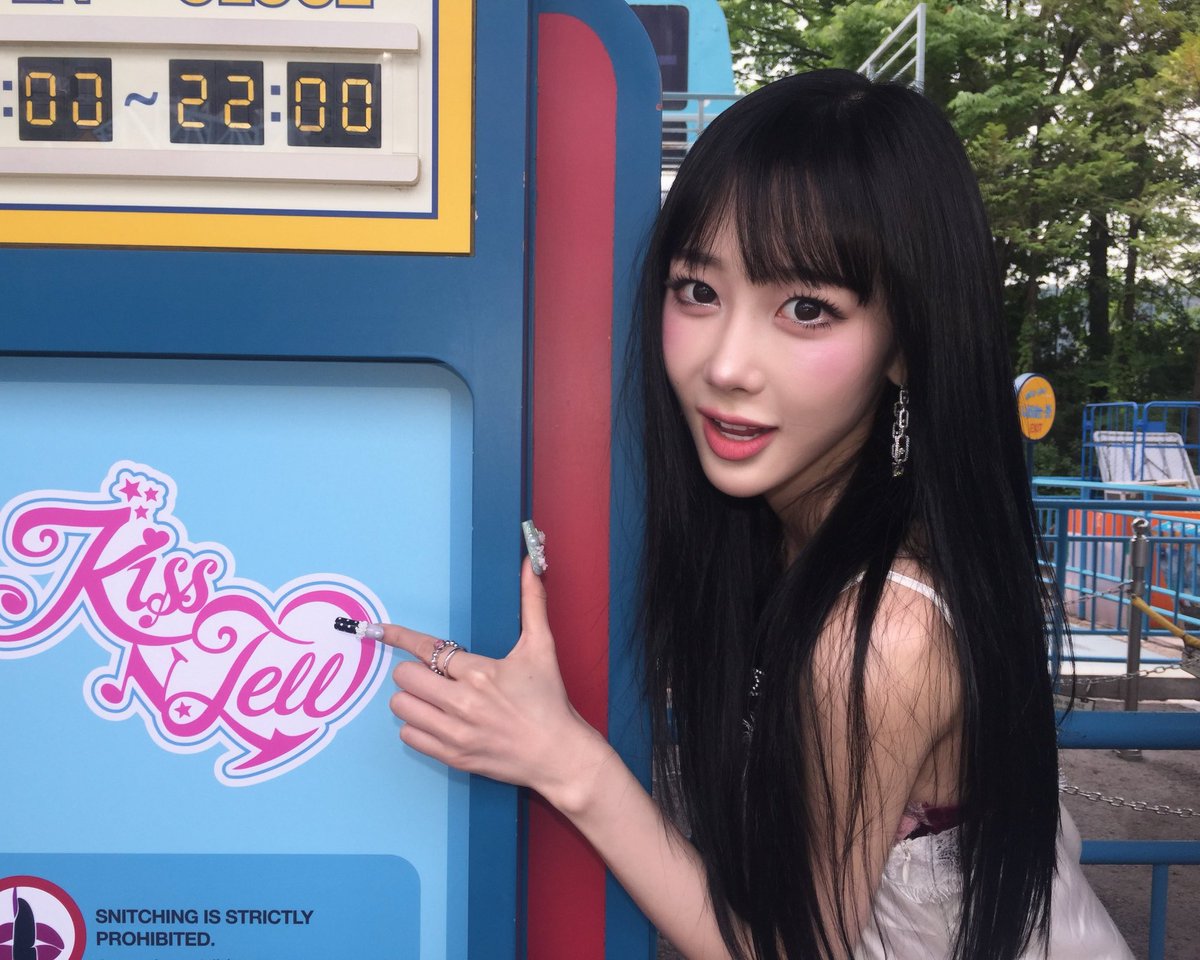 xgyselle's tweet photo. i’m getting comfortable with this sparkling twinkling pretty hair. 🦋 https://t.co/1ys8BPvxwz