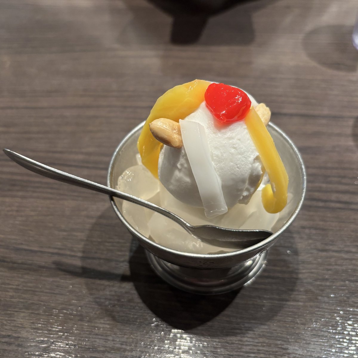 cohacoh's tweet photo. ココナッツアイスうめぇ https://t.co/XzyQsLyd2d