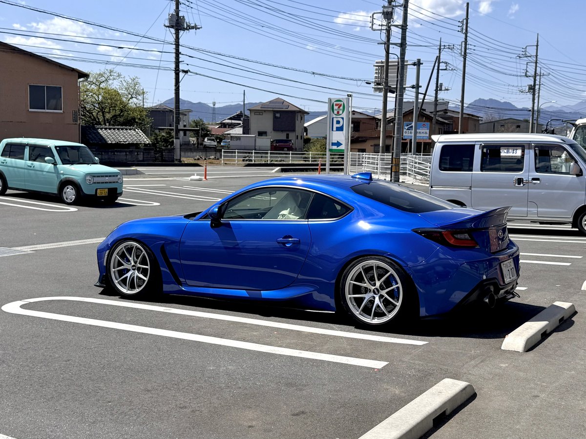 JOY35182288's tweet photo. まだ確定ではないけどランデュース
F6pot R4pot FR356mmローター
メッシュホースで30万で欲しい方いたりするんかな🧐 https://t.co/rVSl0Hv1xO