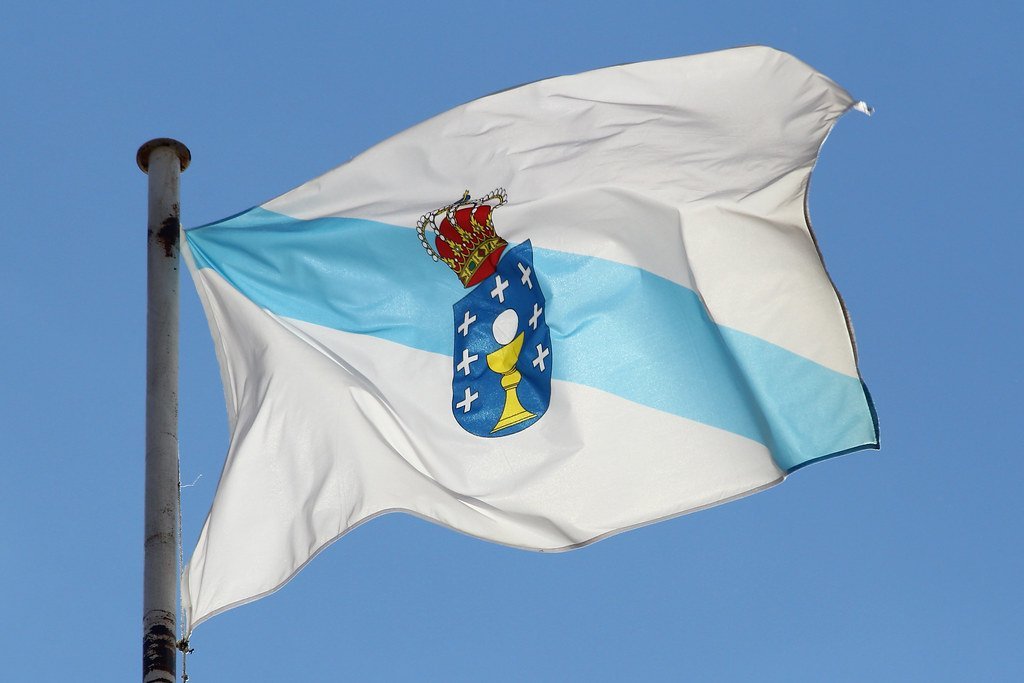 jesna44's tweet photo. Hoy es el día de mi tierra Galicia, y no veo a nadie que ponga nuestra bandera, solo veo vanderas independentistas, y ese trapo no nos representa a la mayoría  de los gallego.
Me siento orgulloso de nacer y pertenecer a esta tierra
Viva Galicia y viva España https://t.co/rOJLHZxBWf