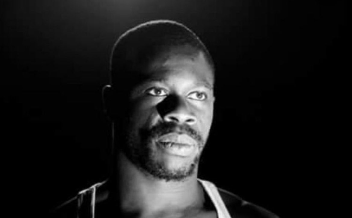 inesmorsantos's tweet photo. Bruno Candé
[1980-2020]

Faz hoje 6 anos que o Bruno foi assassinado por ser negro.

Não esquecemos.
Não perdoamos.

Não basta não ser racista, é preciso ser antirracista. https://t.co/IQZXKmSdgN
