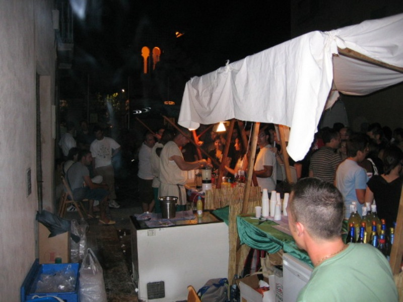 freecuban's tweet photo. @LRebotat Esta era la mejor época de la Festa del Renaixement 😍 https://t.co/Wb6cvAk1zu