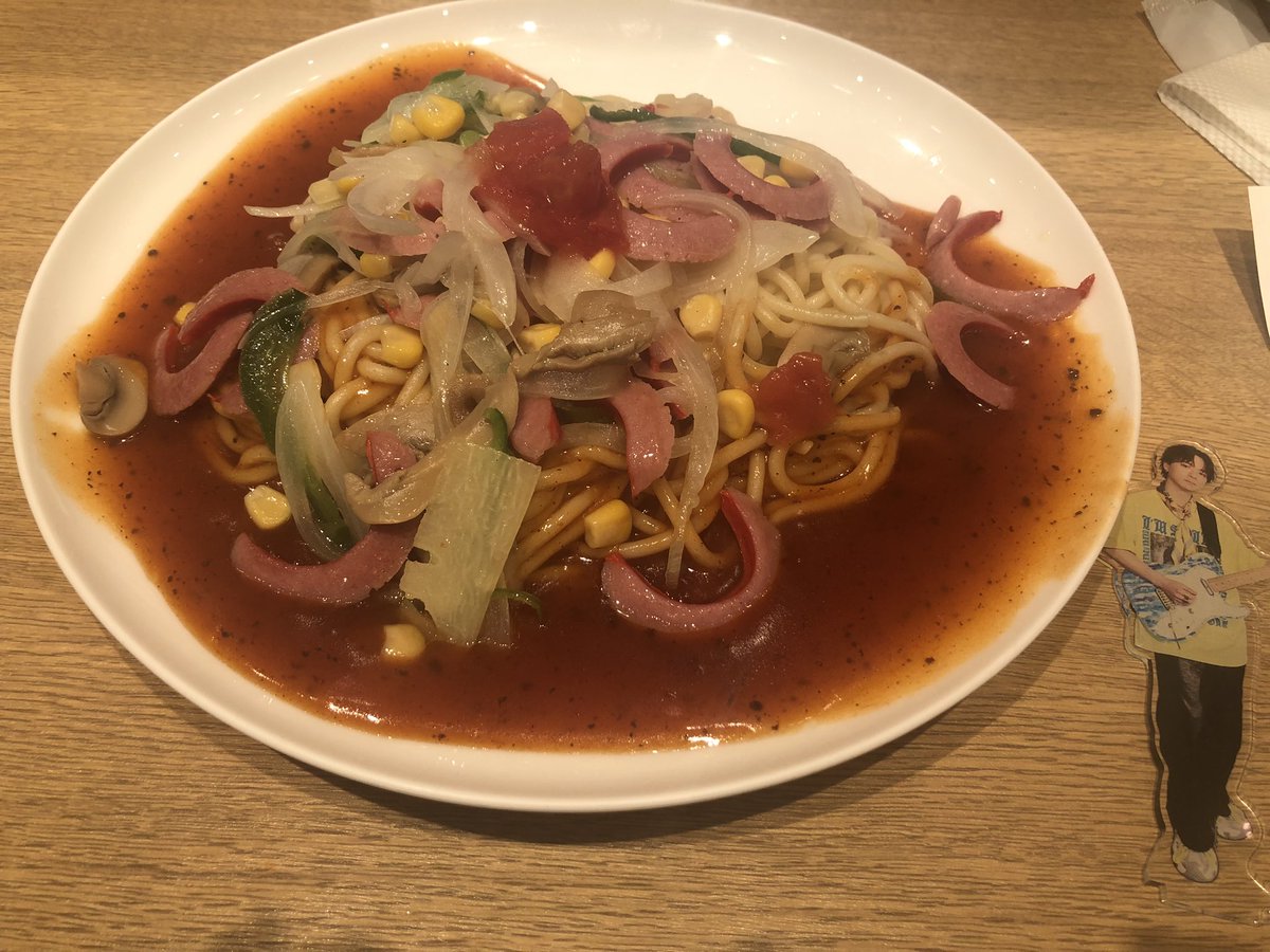 chi52_21's tweet photo. 色々とありましたが、あんかけスパ食べて、無事バス乗れました！
私のiPhoneは直るのでしょうか？ https://t.co/C17SGEj569