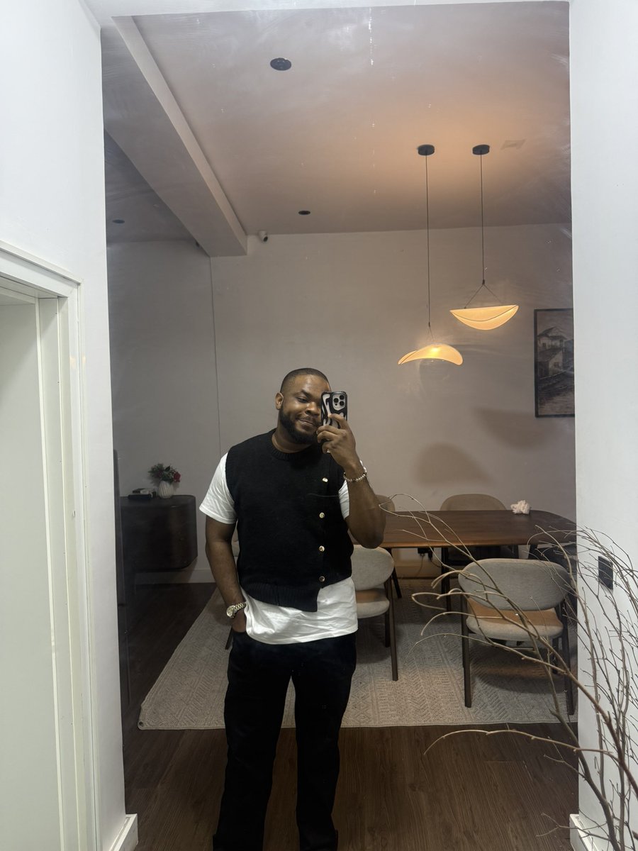 Nuelsmike's tweet photo. It’s the weekend , Don’t blink cos Monday is lurking around #weekend #nsfwtwtًً https://t.co/uqihPgcRS9