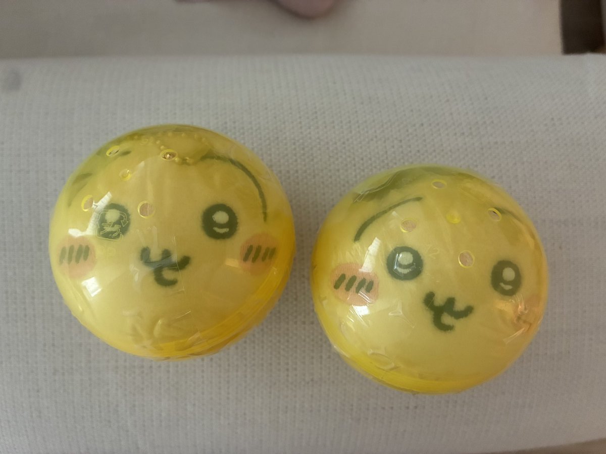 n6ly__'s tweet photo. ちいかわ もっちるフェイスマスコット 人魚の島の秘密 ガチャガチャ カプセルトイ 交換

【譲】うさぎ
【求】ハチワレ

お心当たりのある方いらっしゃいましたら、リプライお願いします。

#ちいかわ交換 #ちいかわ https://t.co/p96QsLit3Q