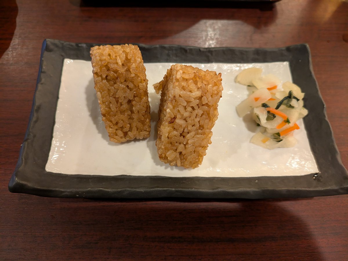 lemoncomet_at's tweet photo. 今週もおつかれさまでした✨(2日しか働いてないけど)
今日のサ飯は冷麺、焼きおにぎり、淡路島産新玉ねぎのオニオンスライス🙂
今週の体重はピーク時から−6.4kgで微減😗
連休太りなんてなかった👏
来週も維持できるように頑張ります💪 https://t.co/gqTIQiqx66