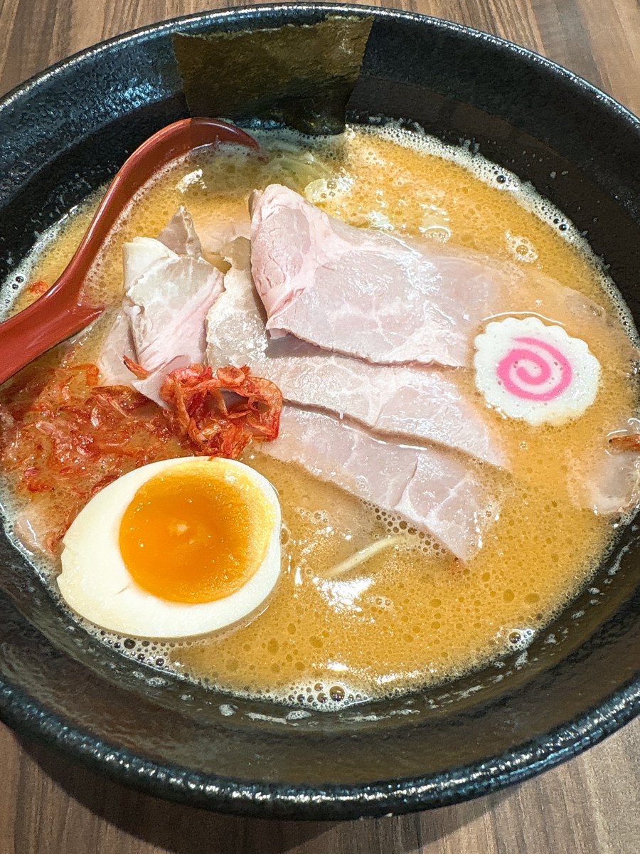 aiws20's tweet photo. 越谷とおい！！！
でも早めにきて食べたラーメンはおいしかたです
えび〜🦐
ライブはたのしかった！あつかった！
今度から外出る時はちゃんと日傘さす🏖️ https://t.co/ixW5sTWxfK