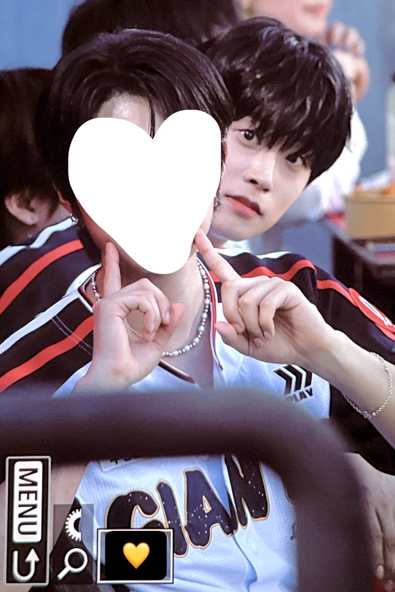 noeyyzzz_'s tweet photo. 누가 영원히 궁금해함.... https://t.co/XvyucFAtQj