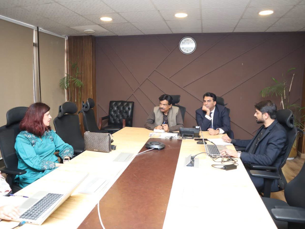 AdnanChatthapk's tweet photo. In line with the vision of PM Muhammad Shehbaz Sharif @CMShehbaz to build a skilled, productive workforce and CM Punjab Maryam Nawaz Sharif's @MaryamNSharif commitment to empowering youth through market-driven skills, Mr. Adnan Afzal Chattha, Chairperson, Chief Minister Punjab Task Force on Skill Development, met with Engr. Qamar ul Islam Raja, Chairman, National Vocational & Technical Training Commission (NAVTTC) at the NAVTTC Headquarters Islamabad.

The meeting focused on strengthening collaboration between federal and provincial institutions to advance Pakistan's skills development ecosystem, enhance youth employability, and align technical and vocational education with the evolving needs of industry. Discussions also emphasized expanding opportunities for innovation, entrepreneurship, and future-ready skills that will enable young Pakistanis to compete in the global economy.

Both sides reaffirmed their commitment to fostering stronger institutional partnerships, promoting high-quality TVET, and implementing sustainable skills development initiatives that contribute to economic growth, job creation, and national prosperity.
@NAVTTCOfficial @PSDF_official 
@GovtofPunjabPK