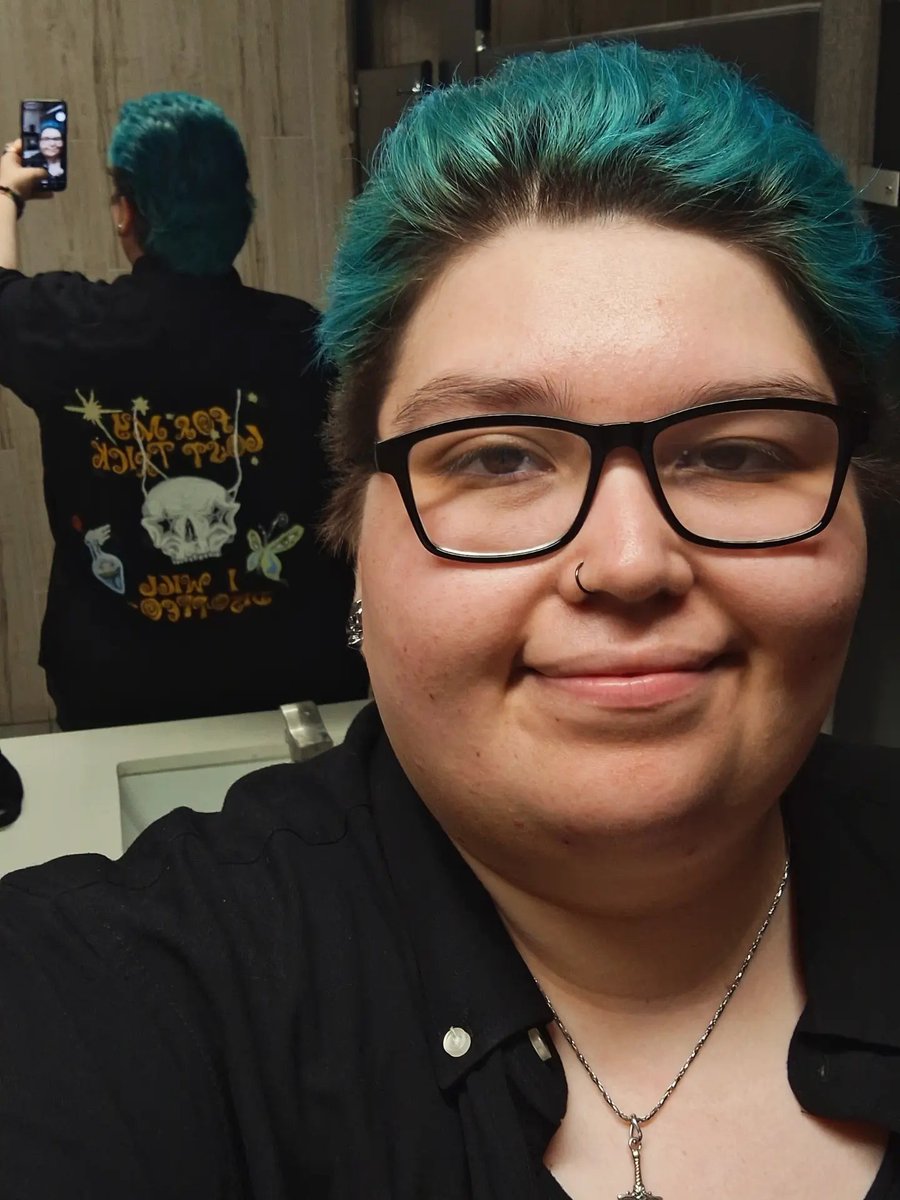 LaJefaJazmine's tweet photo. me and my favorite halsey song from each project https://t.co/iflYdLEf2x