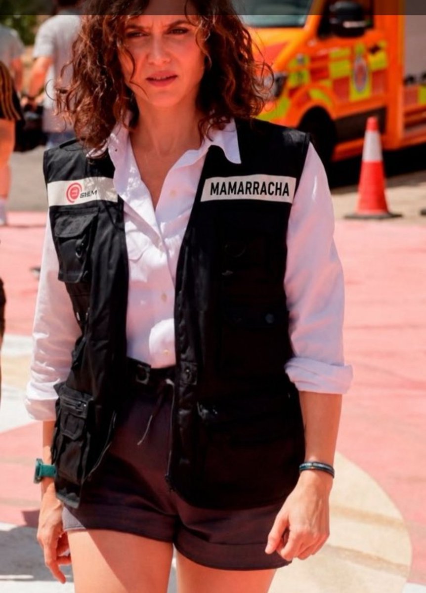 RojaAndaluza's tweet photo. Tenemos que hacer viral la nueva canción del verano 
DIAZ AYUSO 🎵🎵🎵
LA MAMARRACHA 🎵🎵 https://t.co/w4Ab1VmXHz