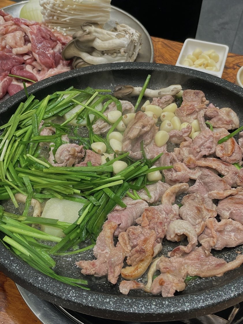 uoochive's tweet photo. 중복아 고마워 ♪ ♬ ヾ(´︶`♡)ﾉ ♬ ♪ https://t.co/79kENgiFgL