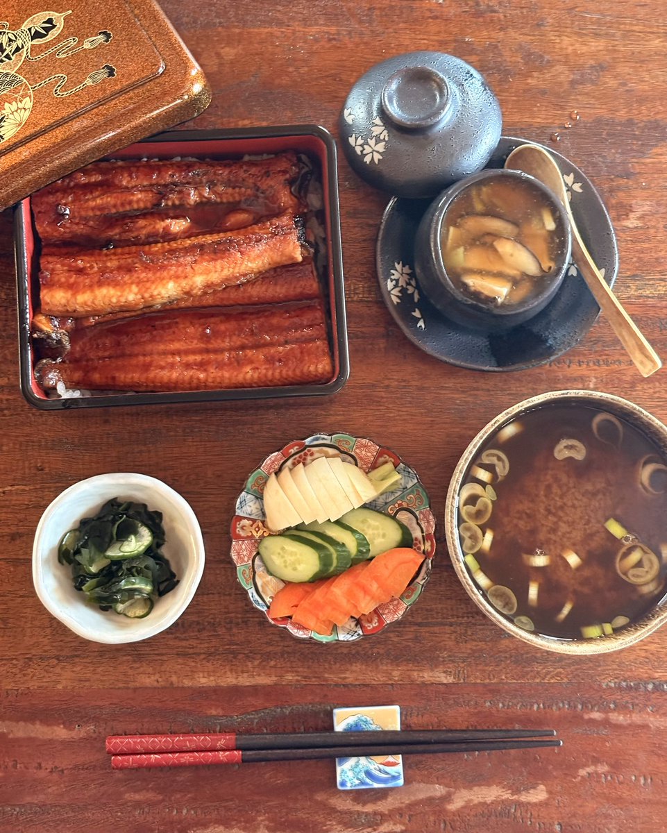 atmark_ceo's tweet photo. ベイシアで買ったウナギだけど、少し気合い入れて準備して食べるだけで、なんだか幸せになれます😆美味しかった。ご馳走様😋
#おうちごはん https://t.co/NOOHaX0wR7