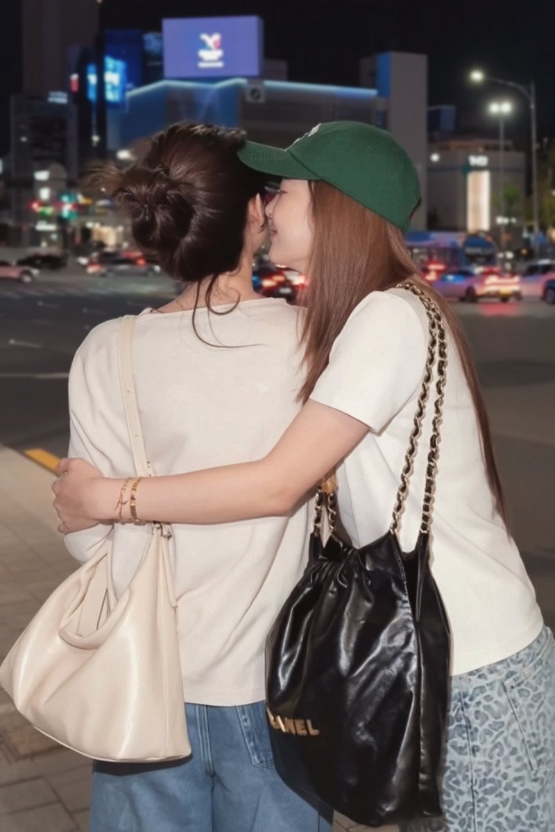 tabbiebie's tweet photo. ตำนาน “เกาหลีก็แค่ปากซอย” 🤎🤍🦋😙🧸🥺 #LenaMiu #ลีน่าหมิว https://t.co/mmPUIHuvII