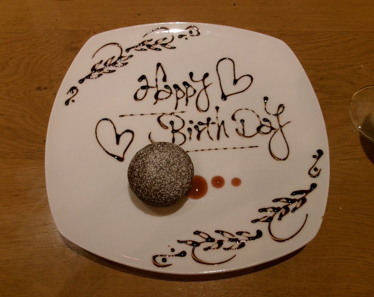 oqq23s's tweet photo. ��日、無事に27歳を迎えました！ https://t.co/jWSEVZdYYX
