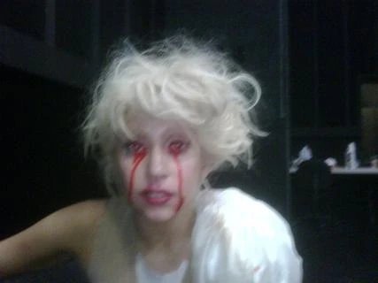 thecountessine's tweet photo. lady gaga, 2009 vmas rehearsals https://t.co/uQkF9DXlsA