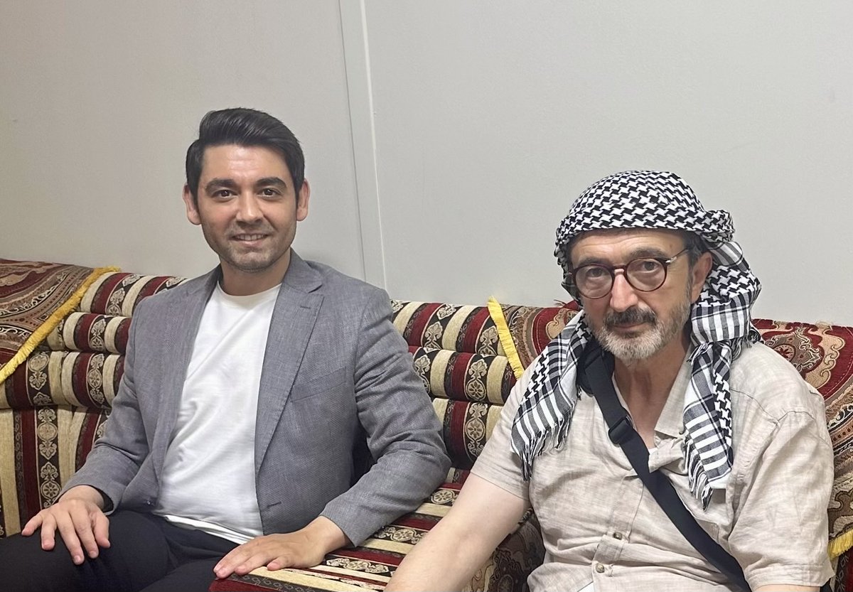 HKelesabdioglu's tweet photo. Duruşuyla, emeğiyle, fikirleriyle ve tecrübesiyle yolumuzu aydınlatan aile büyüğümüz Mehmet Ali Balak amcam ile bir araya geldik.

Allah sağlıklı uzun ömür nasip etsin, başımızdan eksik etmesin inşallah. https://t.co/j4la7gt5IA