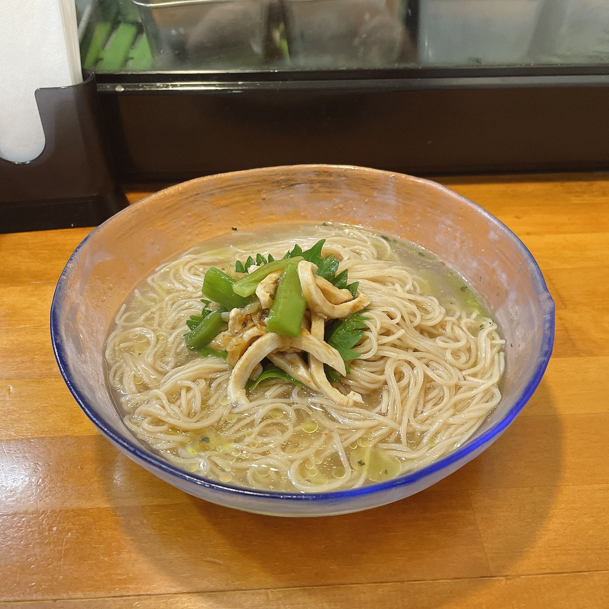 marchin_7's tweet photo. ラーメン哲史さんで、梅切り冷掛け2026を大盛りで🍜

冷やし茶漬けも。

御馳走様でした😋😋😋

#ラーメン哲史 #梅切り冷掛け2026 https://t.co/oeDhbPRF7O