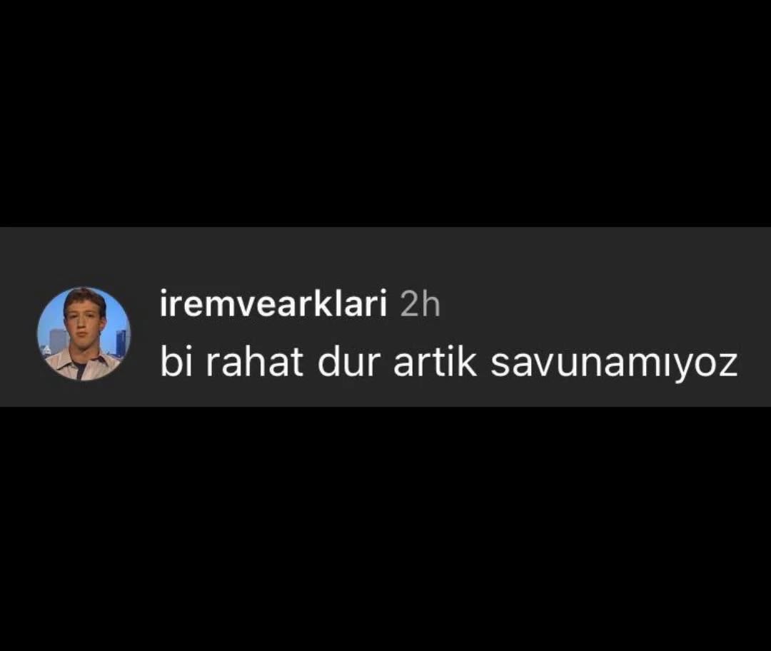 dra6eqw's tweet photo. hilale karşı biz https://t.co/mfuSD5jjBu