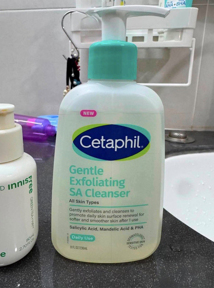 lereeng's tweet photo. PLEASE… ini cleanser enak banget dipake buat yang lagi berjuang sama pori pori &amp; tekstur 😭 https://t.co/oIrpll9bfw